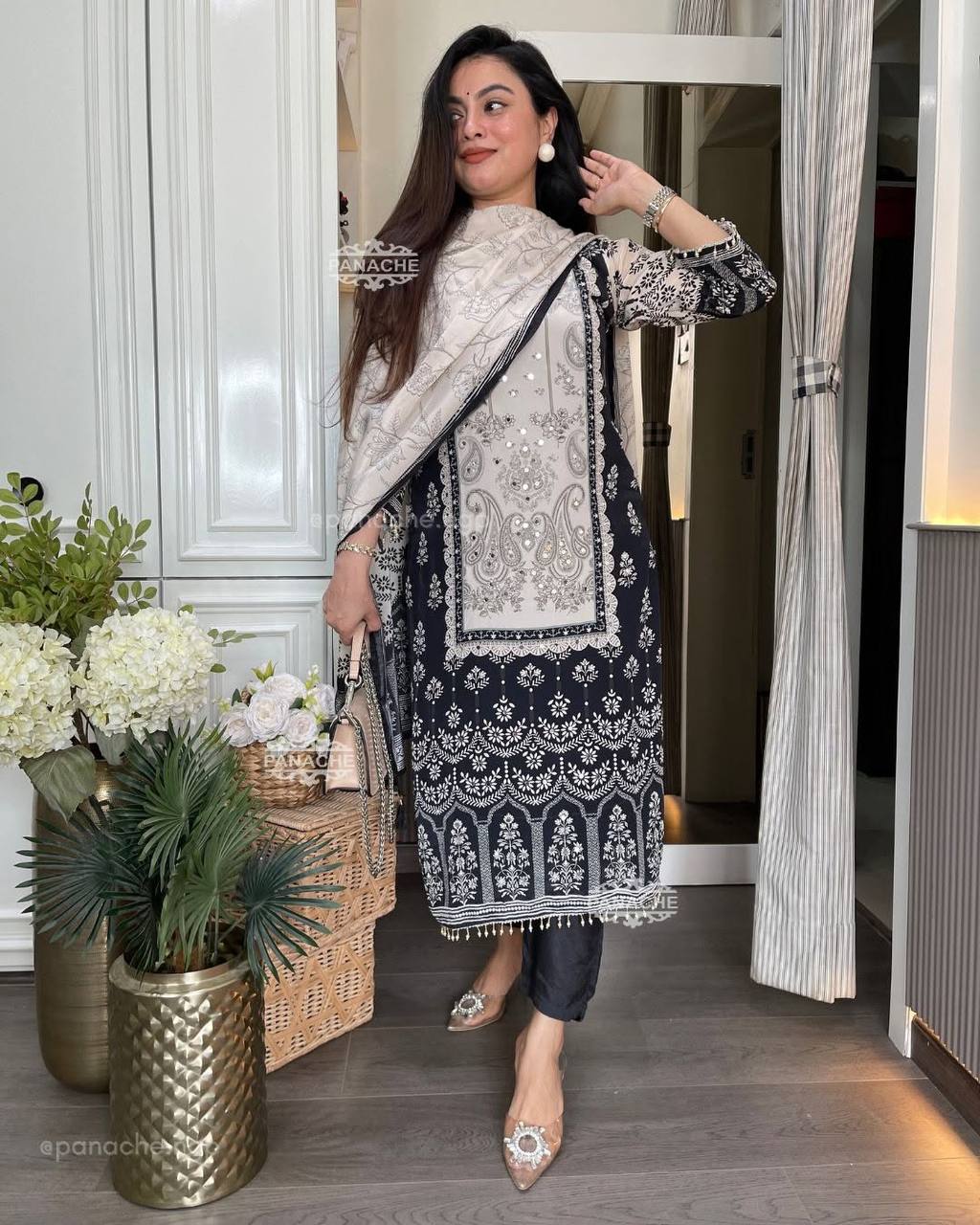 Trendy Ethnic Co-Ord Set with Mirror & Kodi Lace Detailing
