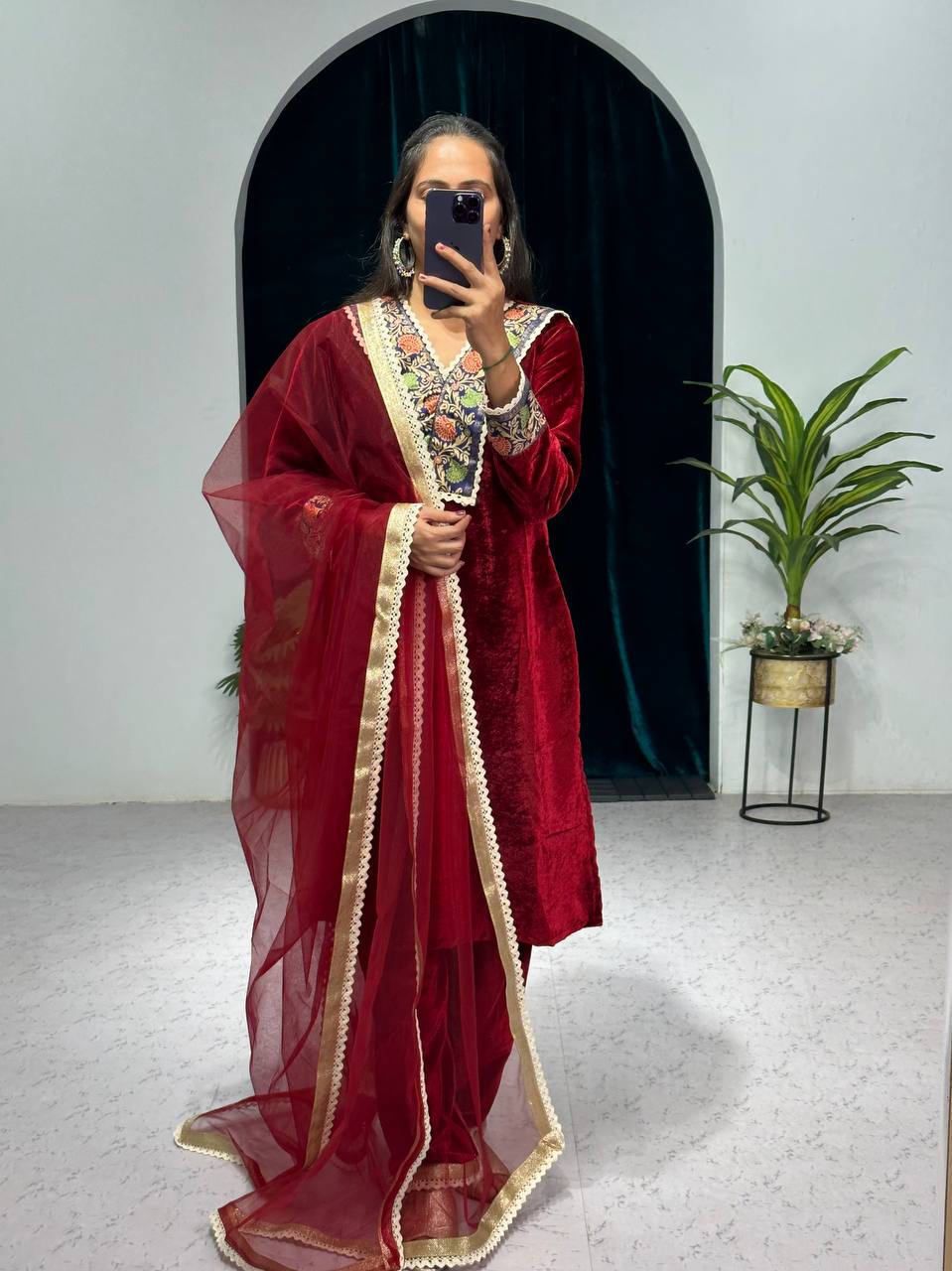 Stylish Velvet Kurti with Jaquard Lace Border, Soft Net Dupatta, and Velvet Pants (Red)