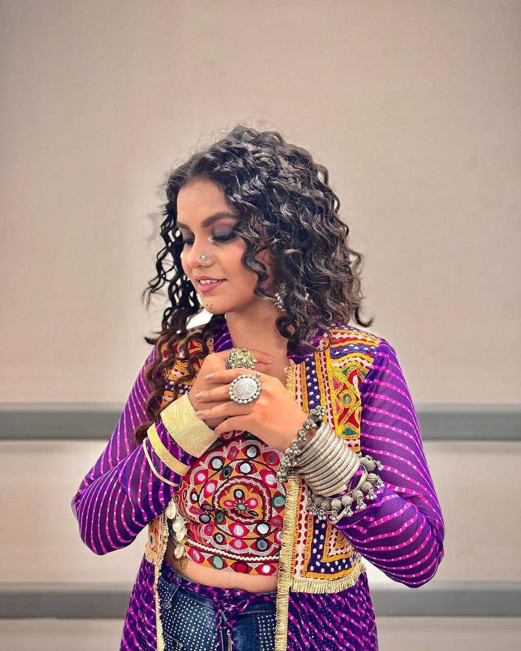 Elegant Faux Georgette Embroidered Shrug with Heavy Work Blouse (Purple)